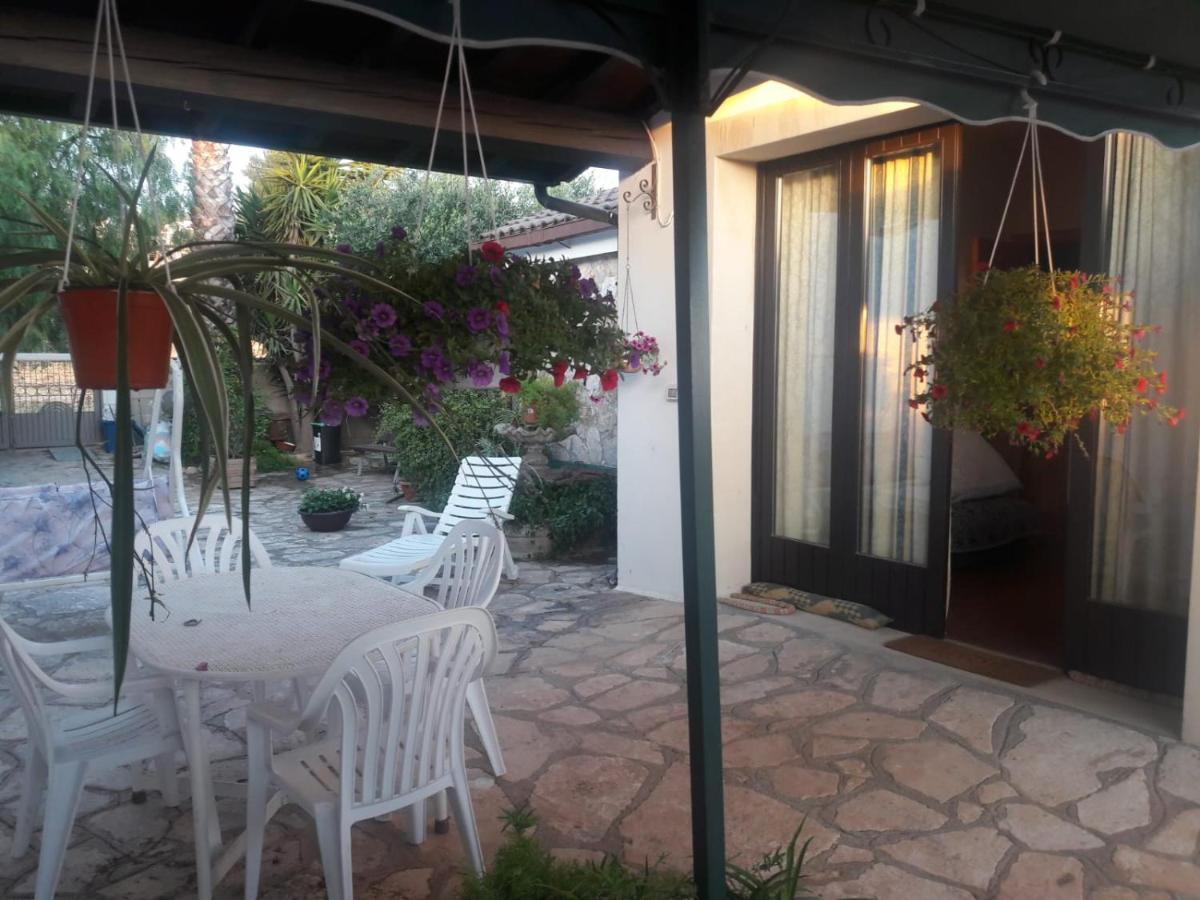 Villetta Santa Maria Al Bagno Buitenkant foto